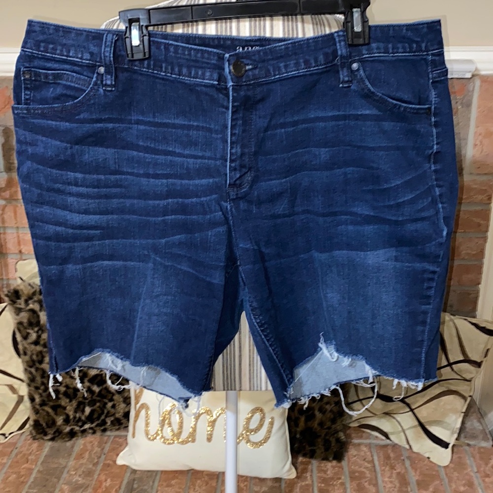 a.n.a | Raw Hem Denim Shorts | Plus Size: 20W